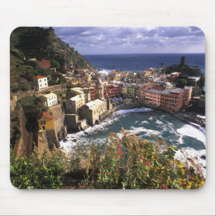 Schönes Dorf Vernazza in der Cinque Mousepad