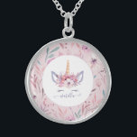 Schönes Einhorn-Gesicht mit Blumenmotiven Sterling Silberkette<br><div class="desc">Schöne lustige bunte Unicorn Gesicht Aquarell Blumendesign. Das perfekte Geschenk für das kleine Mädchen in Ihrem Leben mit dieser schönen Aquarellfarbe Einhorn Illustration und Raum zu personalisieren. Teil einer Sammlung.</div>