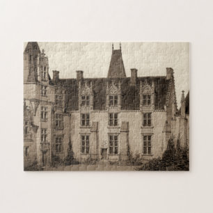 Schönes französisches Chateau in den Sepia-Tönen