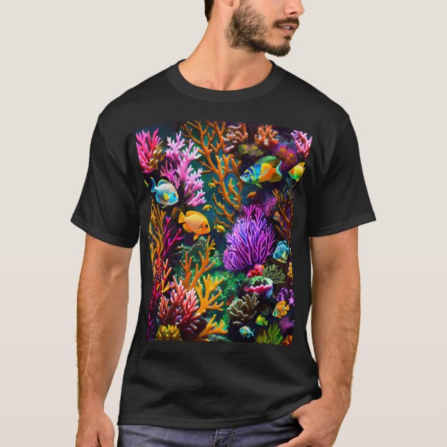 Schönes Korallenriff mit tropischen Fischen T-Shirt (Vorderseite)