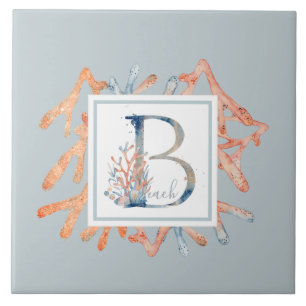 Schönes Küstenwinterhimmel blaue Korallenmonogra Fliese