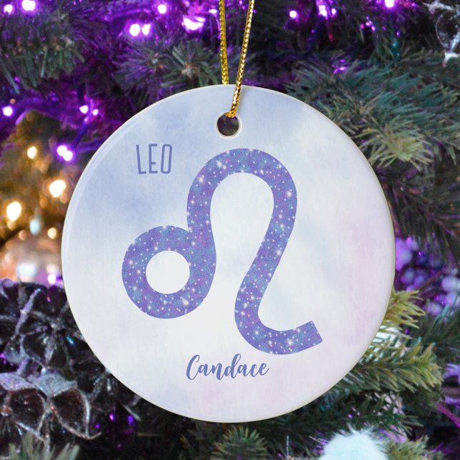 Schönes Leo Astrologie Zeichen Personalisiert Lila Keramik Ornament (Von Creator hochgeladen)