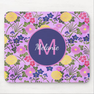 Schönes lila vintage Blumenmuster Monogramm Mousepad