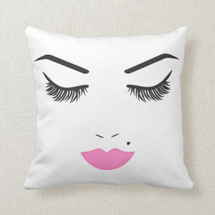 Schönes Make-up Gesicht Wimpern & rosa Lippen Chic Kissen