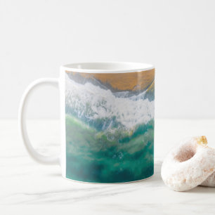 Schönes Meer mit kristallklarem Wasser Kaffeetasse
