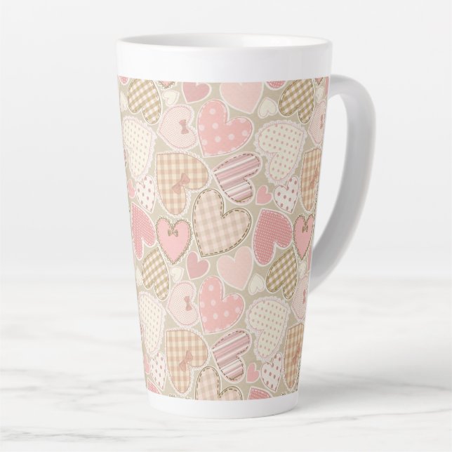 Schönes Patchwork Quilt Muster Pink Hearts Bows Milchtasse (Rechte Ecke)