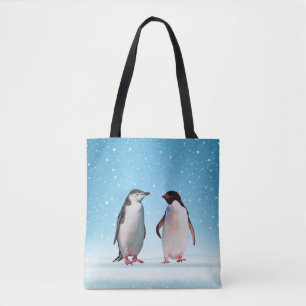 Schönes Penguin Couple auf Light Blue Tasche