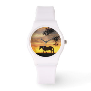Schönes Pferd in der Sonnenuntergangschau Armbanduhr