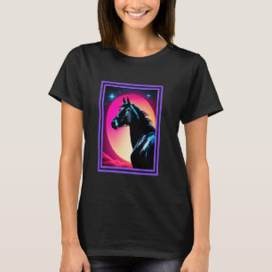 Schönes Pferd mit lebendigem Sonnenuntergangsdesig T-Shirt