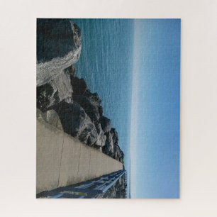 Schönes Puzzle mit blauem Wasser