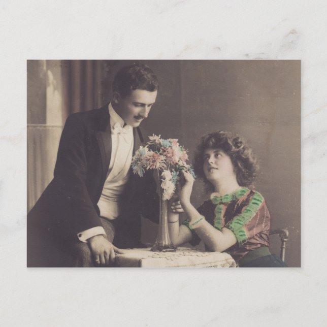 Schönes Retro-Paar romantische Vintage Postkarte (Vorderseite)