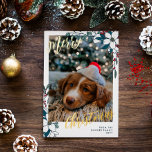 Schönes Rotes Florales Foto Frohe Weihnachten Folien Feiertagskarte<br><div class="desc">Schöne Blumendelle Frohe Weihnachtsfotokarte mit Ihrem Foto,  Goldfolie,  Ihrem Namen und dem Jahr mit hübschen weißen und roten Blume mit Grün und Beeren gedruckt.</div>