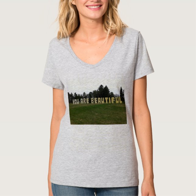 Schönes Shirt U R (Vorderseite)