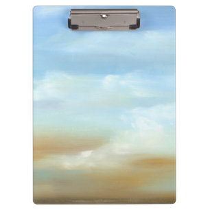 Schönes Skyscape mit flaumigen Wolken Klemmbrett