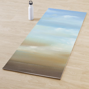 Schönes Skyscape mit flaumigen Wolken Yogamatte