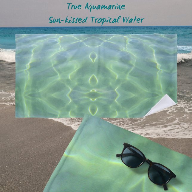 Schönes tropisches Wasser Strandtuch (Von Creator hochgeladen)