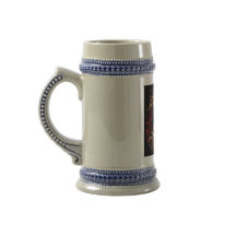 Schönes Weihnachtsbaum Red Ribbon Design