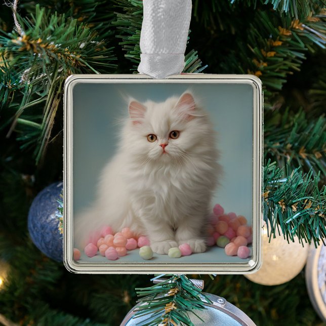 Schönes weißes Katzenschmuck Ornament Aus Metall (Von Creator hochgeladen)