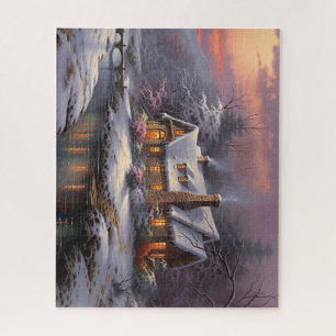 Schönes Winterhäuschen bei Sonnenuntergang