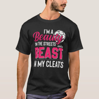 Schönheit auf den Straßen, die in meinem sauberen T-Shirt
