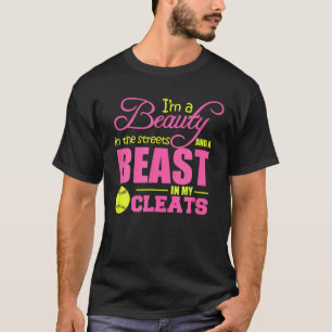 Schönheit auf der Straße, die in meinen Säuberungs T-Shirt