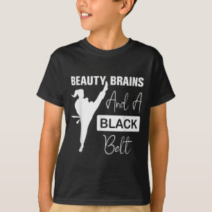 Schönheit Gehirne Schwarzgurtel Kampfsport Frau T-Shirt