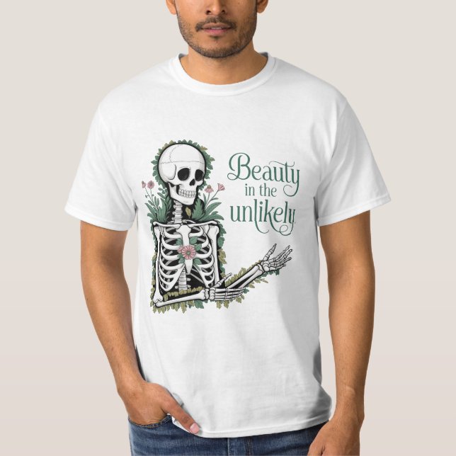 Schönheit im Unwahrscheinlichen T-Shirt (Vorderseite)