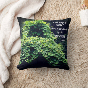 Schönheit in Naturreben Inspirationsquelle Zitat Kissen