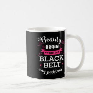 Schönheitshirn und ein schwarzer Gürtel Probleme K Kaffeetasse