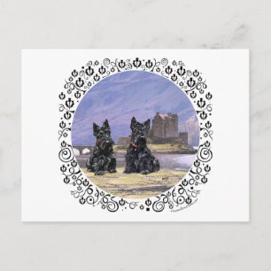 Schottische Terrier auf der Burg Eilean Donan Postkarte