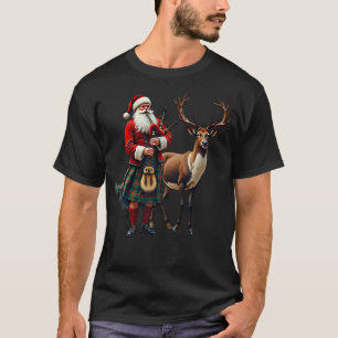Schottischer Weihnachtsmann spielt Dudelsack mit R T-Shirt