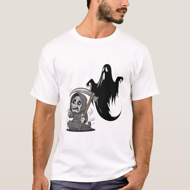 Schrecklicher grimmiger Sensenmann und Geist. T-Shirt (Vorderseite)