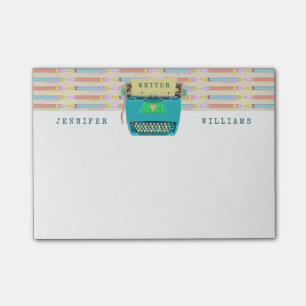 Schreibmaschinen-Retro Verfasser schreibt Post-it Klebezettel
