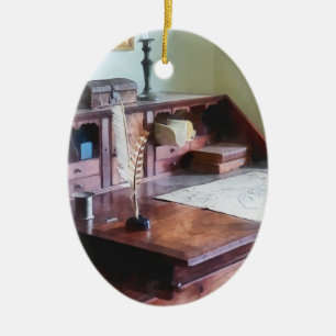 Schreibtisch des Kartografen Keramikornament