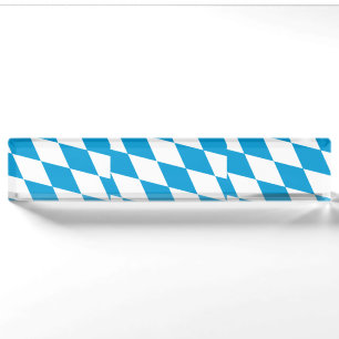 Schreibtisch mit der Flagge Bayerns, Deutschland Namensplakette