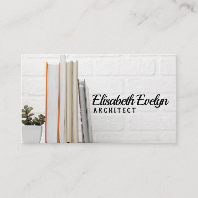 Schreibtisch mit gestapelten Büchern Visitenkarte (Vorderseite)