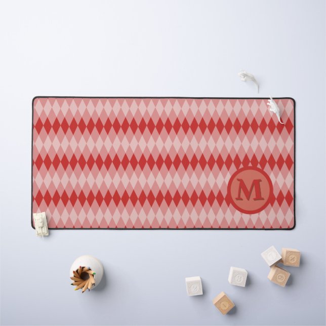 Schreibtischmatte - Raute Muster rot mit Monogramm (Kindertisch)