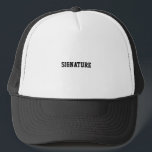 Schriftart mit benutzerdefiniertem Druck Weiß und  Truckerkappe<br><div class="desc">Personalisieren Sie Ihren Stil mit dem "Signature" Custom Text gedruckt Trucker Hat in einer fett weiß-schwarz Farbe Kombination. Mit atemberaubendem Mesh und komfortabler Schnappschuss-Passform ist es perfekt für den Alltag. Die Option "Benutzerdefinierter Text" macht es einzigartig für den persönlichen Gebrauch, Geschenke oder Teammarking. Ein stilvoller und vielseitiger Hut, der jedem...</div>