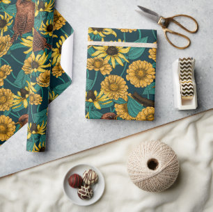 Schriften und Blume in dunkelblau Geschenkpapier