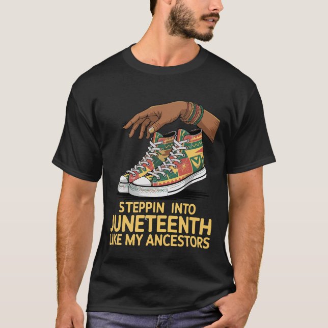 Schritt in den 19. Afro-schwarzen Stolz der Frau T-Shirt (Vorderseite)