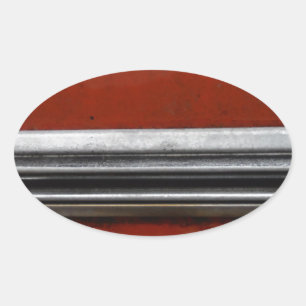 Schrottplatz-Vintage-Auto, Rot und Silber Alte Far Ovaler Aufkleber