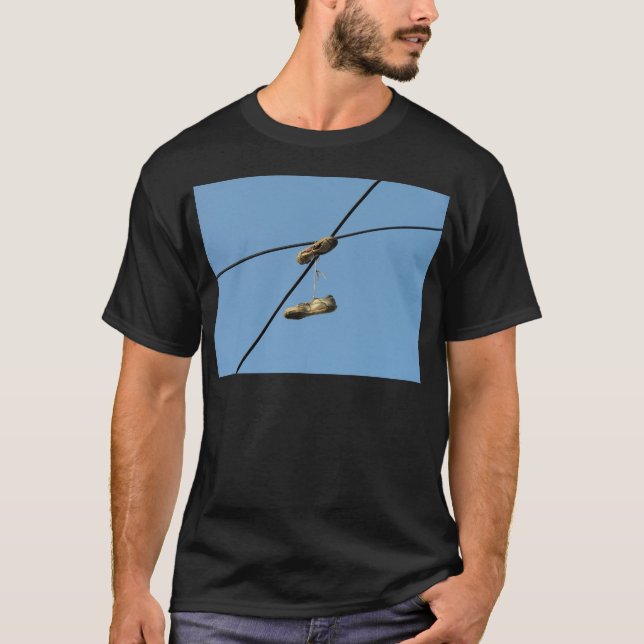 Schuhe auf Telefonleitung - Schuhauswurf T-Shirt (Vorderseite)