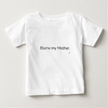 Schuld ist meine Mutter T-Shirt | Lustiger Familie