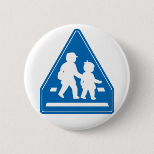 Schulkinder überqueren >> Japanisches Verkehrszeic Button