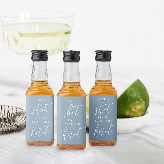 Schuss, sie bindet den Knoten Bachelorette Alkoholflaschenetikett (Von Creator hochgeladen)