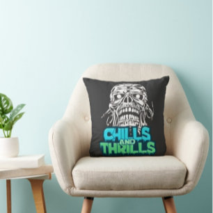 Schüttelfrost und Thrills Skull Graphic Halloween  Kissen