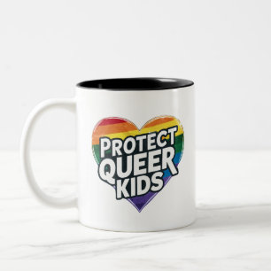 Schütze queere Kinder  Regenbogenherz  LGBT Stolz  Zweifarbige Tasse