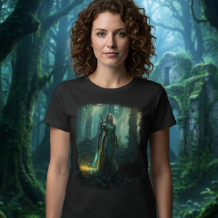 Schutzelfe des verzauberten Reiches T-Shirt