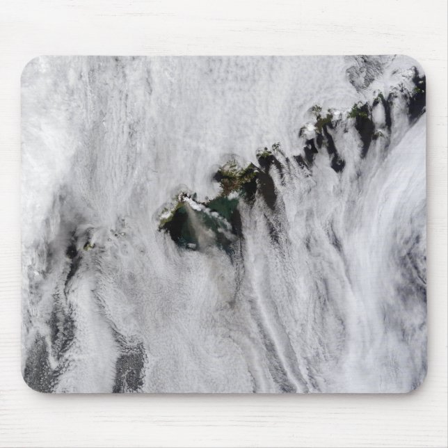 Schwaden aus dem Okmok-Vulkan, Aleusien Mousepad (Vorne)