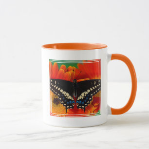 Schwalbenschwanz Schmetterling auf Gerbera Gänsebl Tasse
